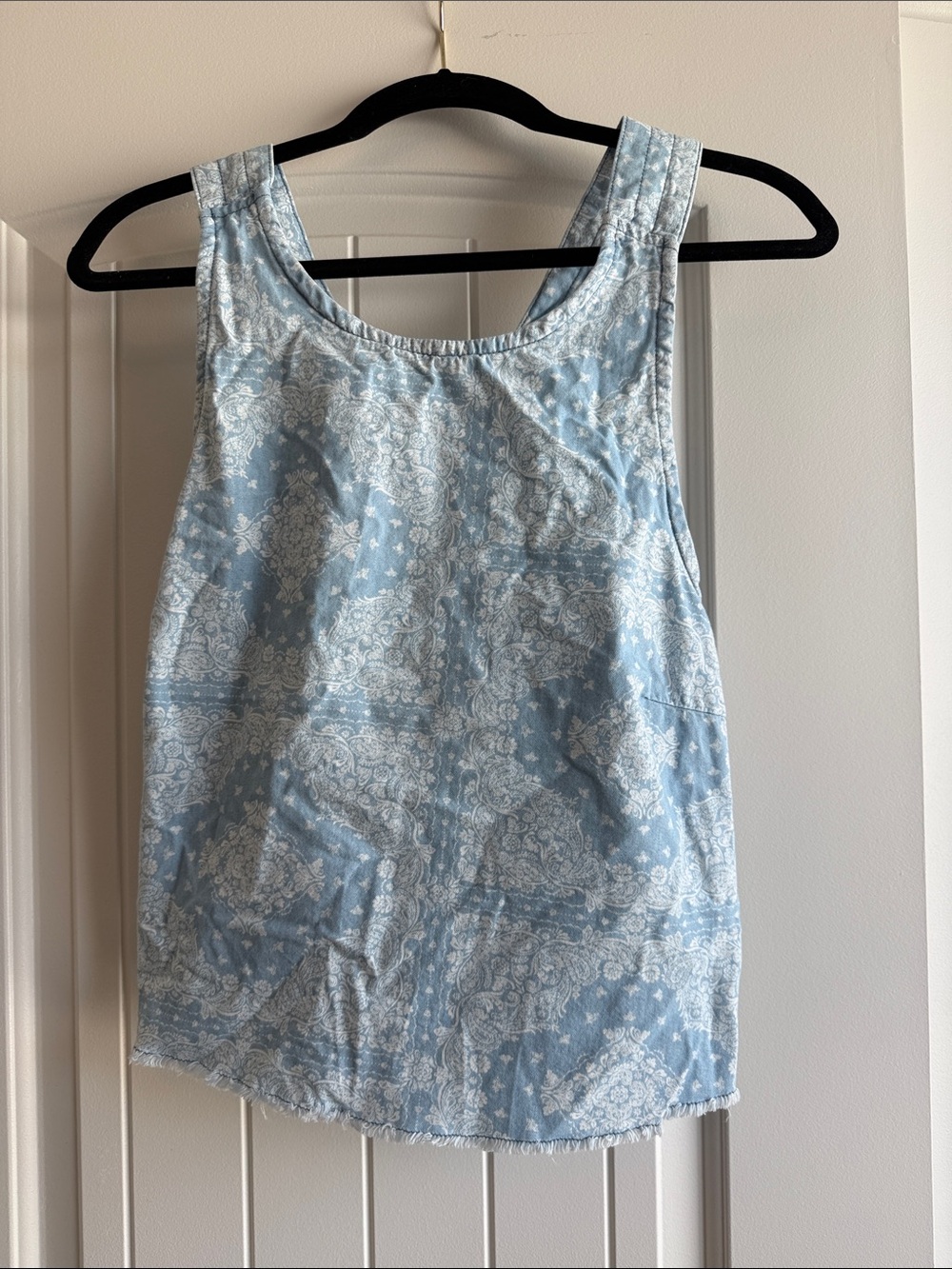 Wrangler Light Blue and White Paisley Scoop Tank